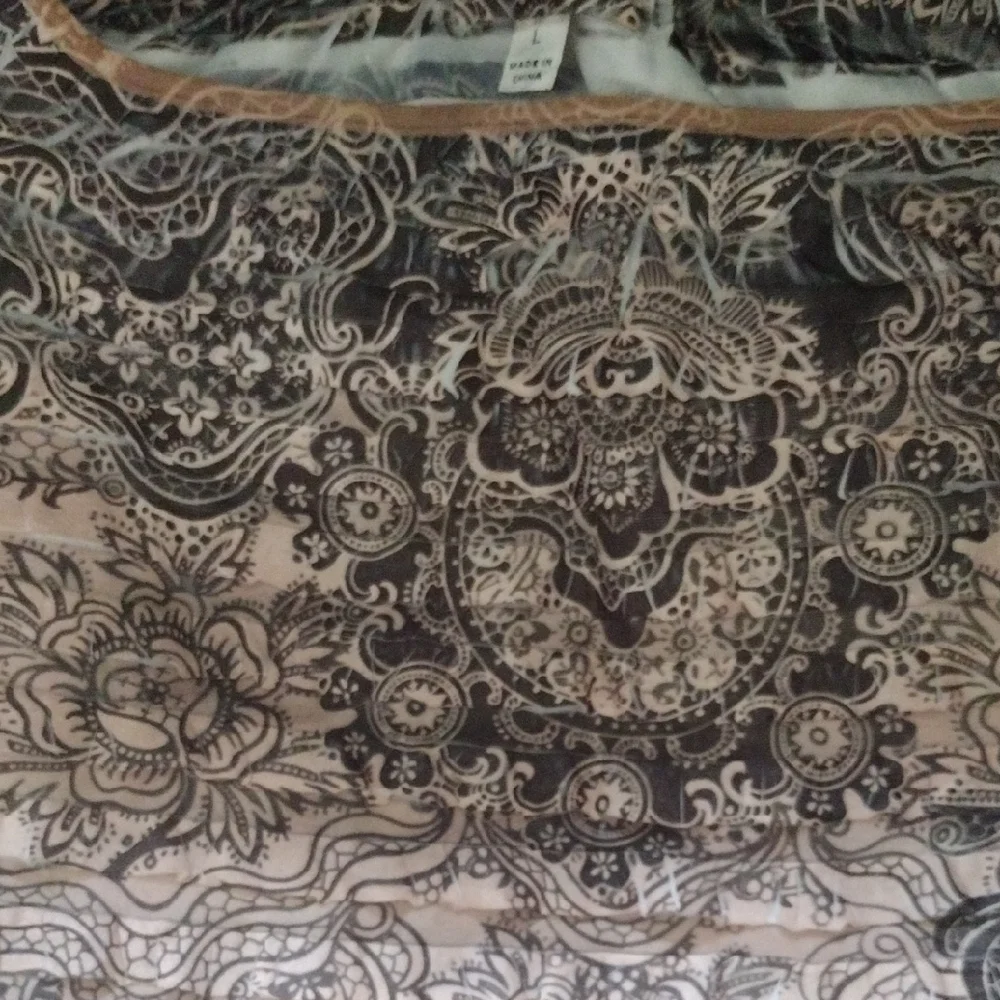 Studio Cream Ruched Blouse​​ - Picture 3 of 3